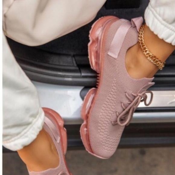 Shoes - !! NEW !! Slip On Flyknit Sneakers in Mauve